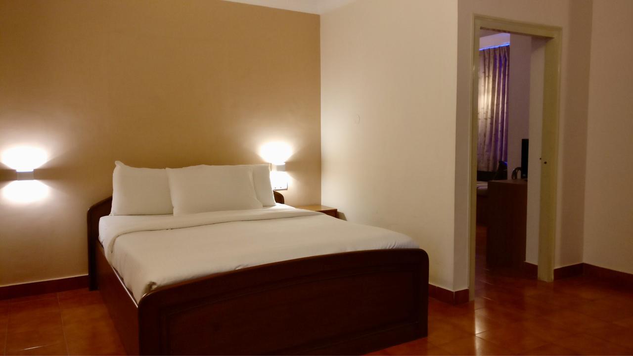 Hotel Sai Towers Puttaparthi Zewnętrze zdjęcie