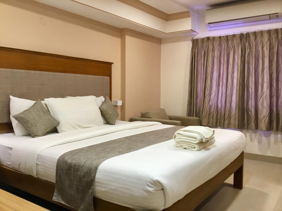 Hotel Sai Towers Puttaparthi Zewnętrze zdjęcie