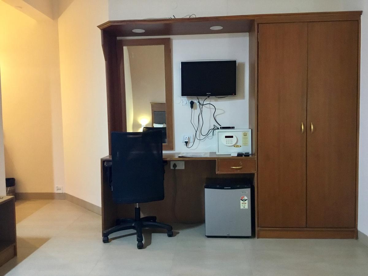Hotel Sai Towers Puttaparthi Zewnętrze zdjęcie