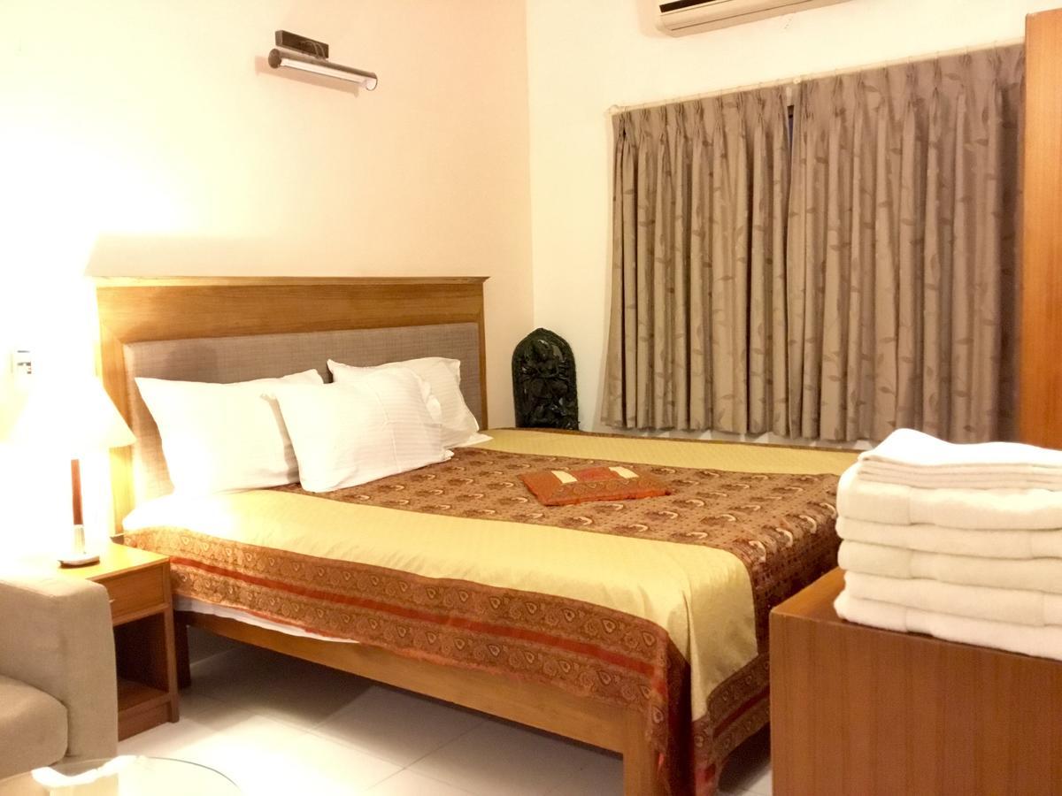 Hotel Sai Towers Puttaparthi Zewnętrze zdjęcie