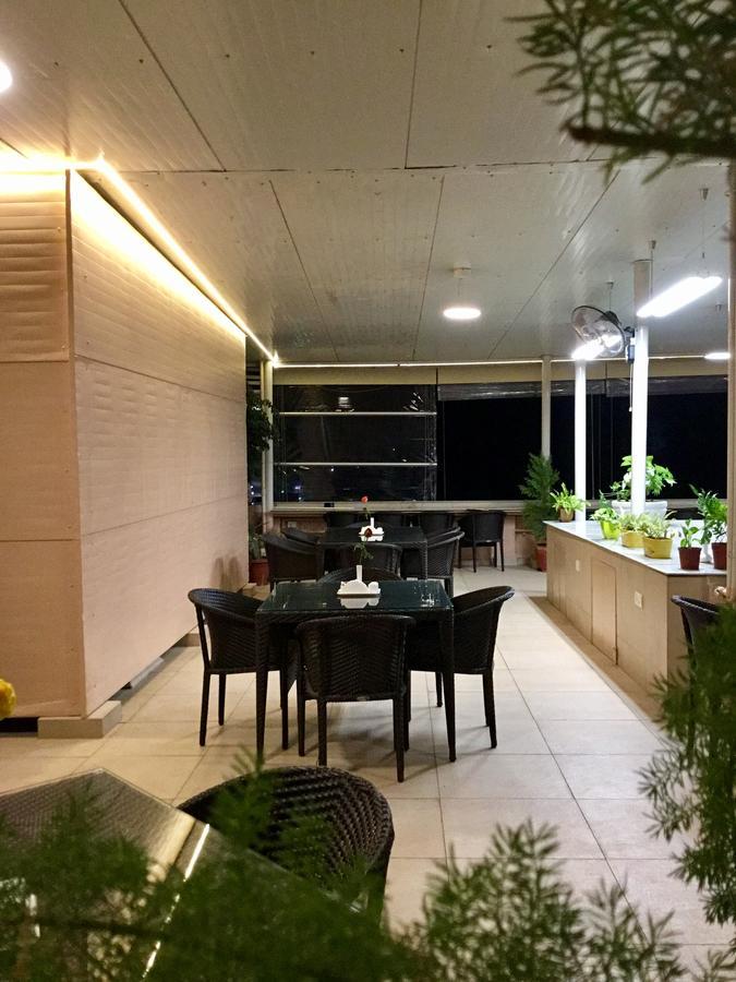 Hotel Sai Towers Puttaparthi Zewnętrze zdjęcie